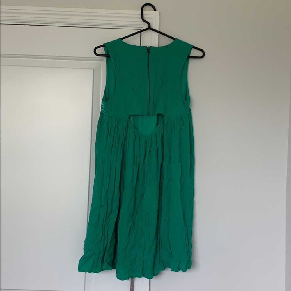 Dress - Picture 2 of 4